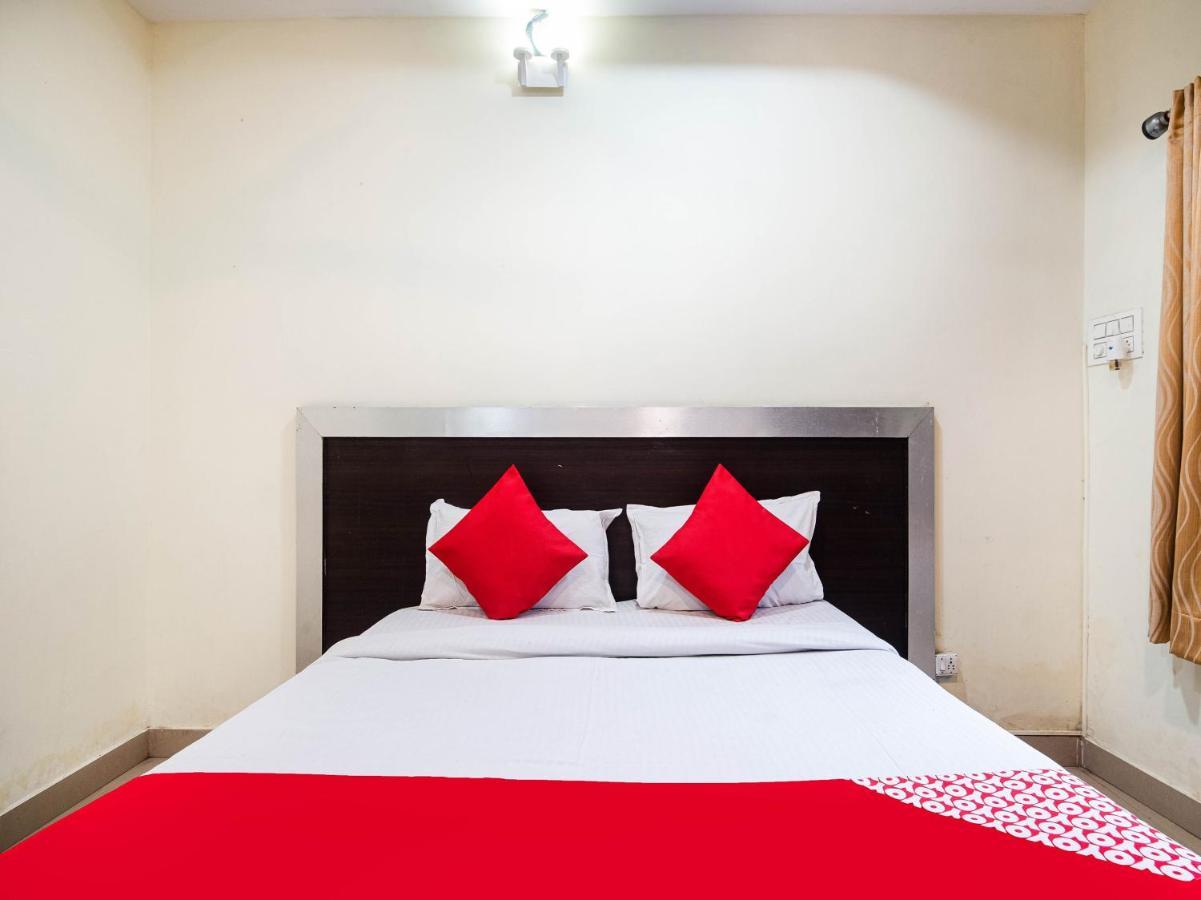 Oyo 74206 Ssr Residency Hotel Visakhapatnam Buitenkant foto