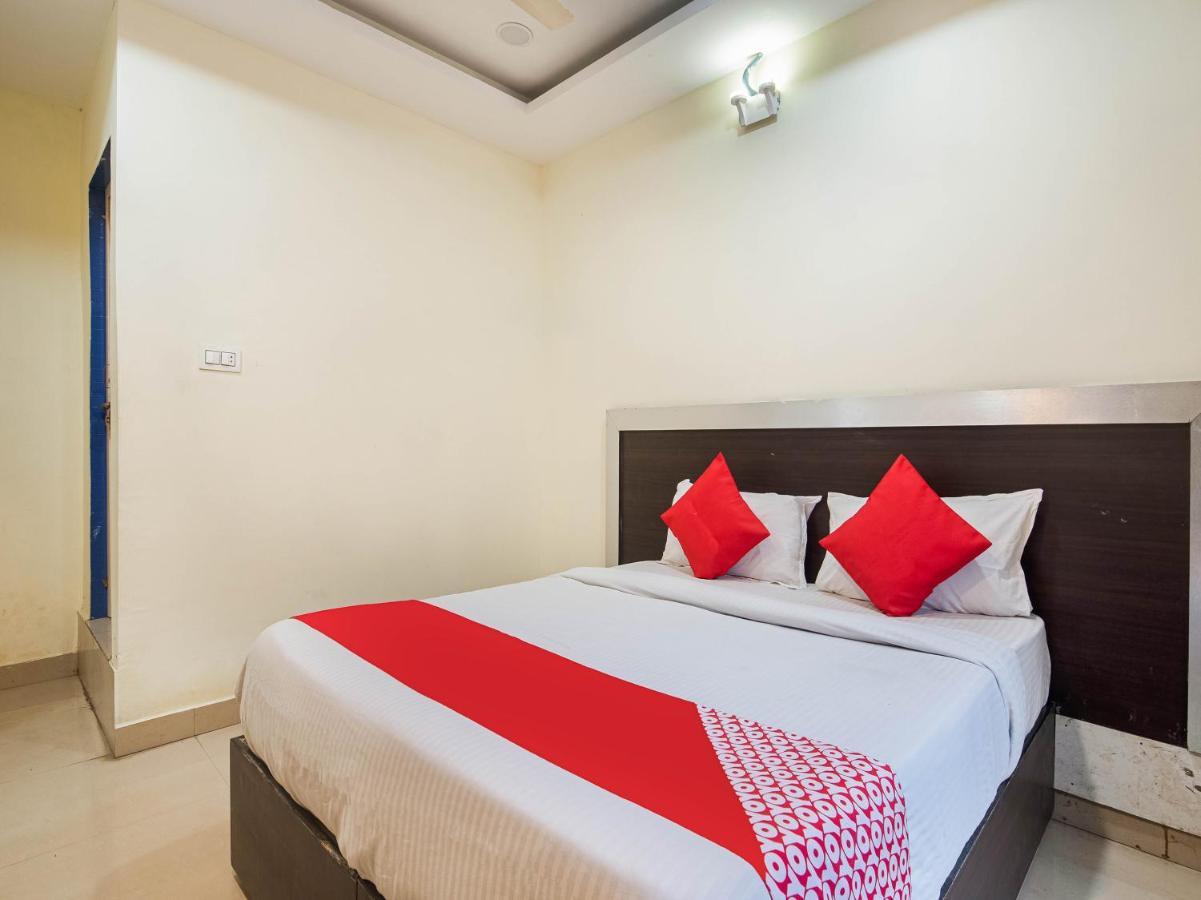 Oyo 74206 Ssr Residency Hotel Visakhapatnam Buitenkant foto